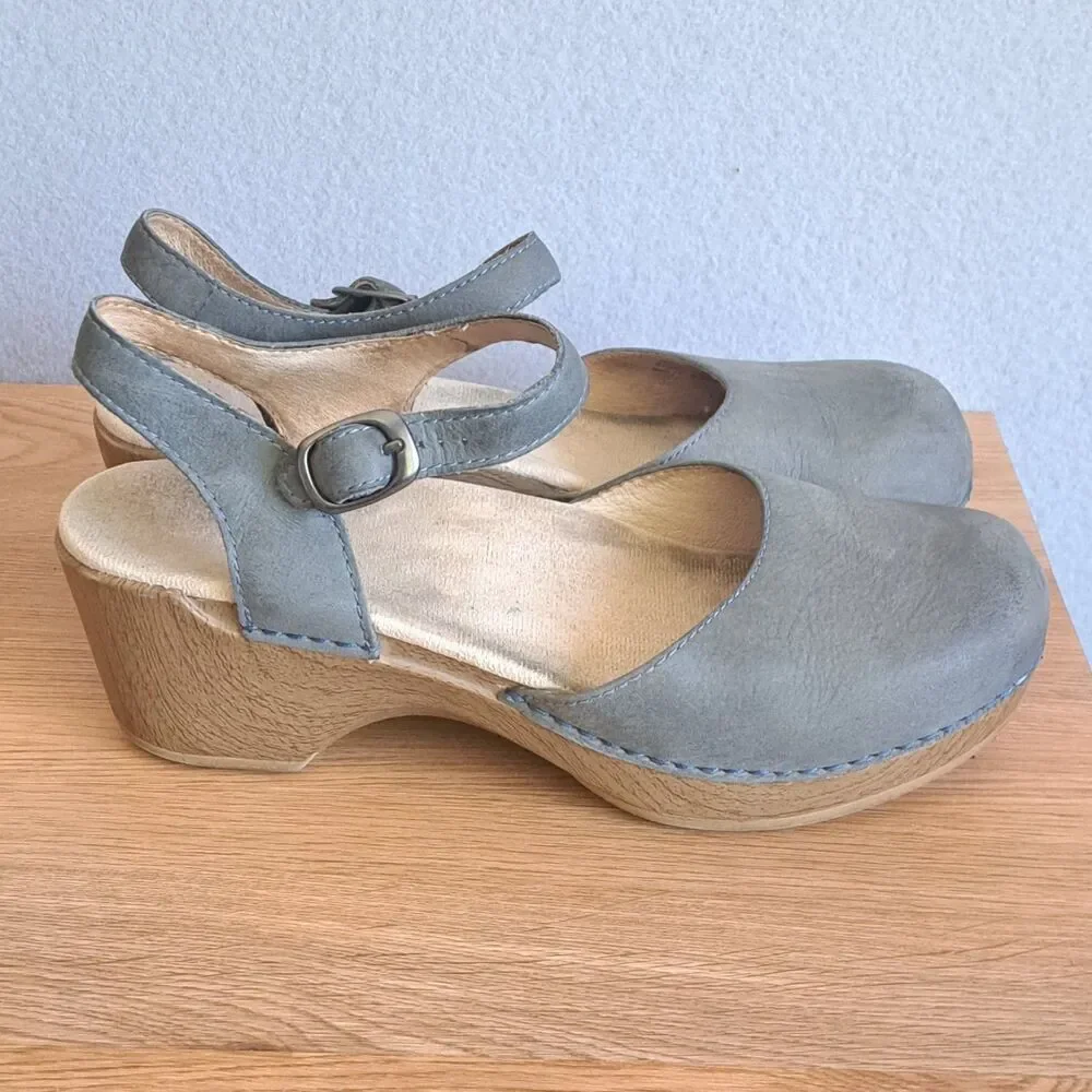 Dansko Sam Mary Jane Clogs Women’s Size EU 38 Gray Leather Buckle Strap Wood
